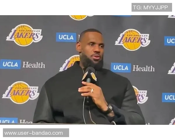 詹姆斯谈园区生活：团结一致的我们更有决心争夺总冠军