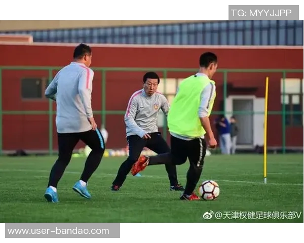 天津足球队正式引入四名外援大卫詹姆斯哈姆雷特雷诺兹克莱伯恩助力新赛季