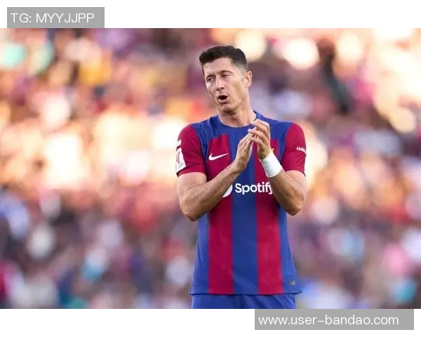 扎哈维透露莱万尚未决定未来沙特俱乐部并未提出报价